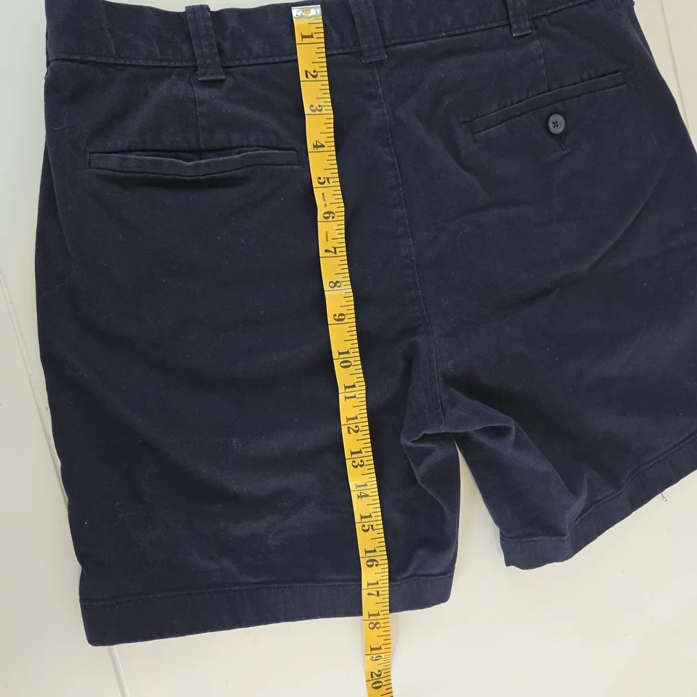 J. Crew Men's Navy Shorts 34 With 7